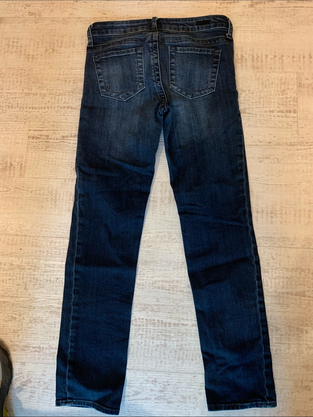 Kut from the Kloth STRAIGHT Leg size 2 - Picture 4 of 7